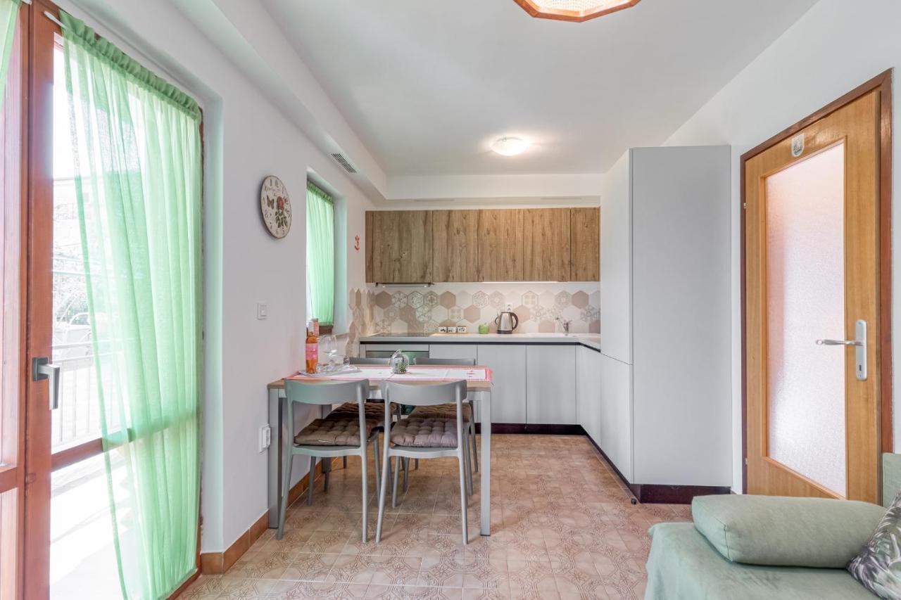 Apartment Mirijana Tar-Vabriga Exterior photo