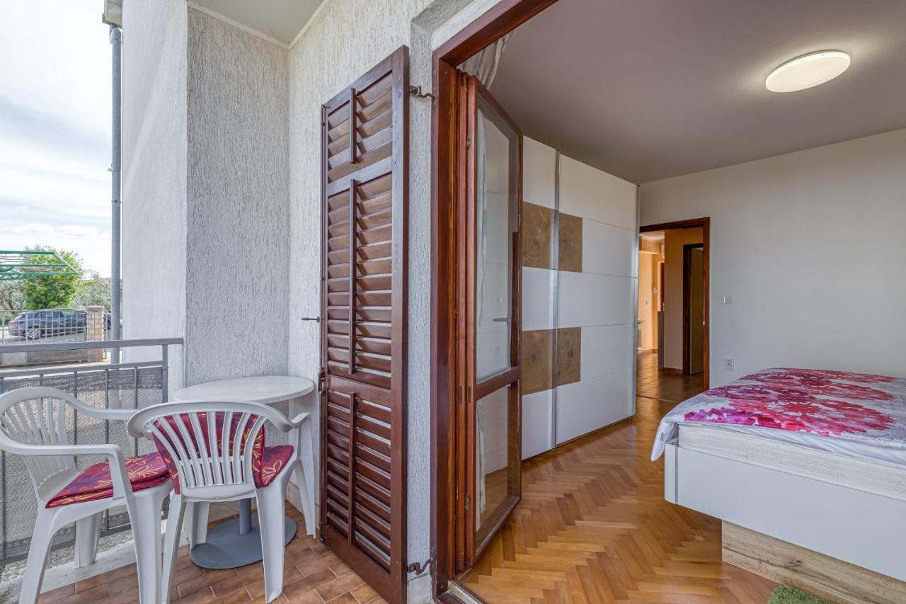 Apartment Mirijana Tar-Vabriga Exterior photo